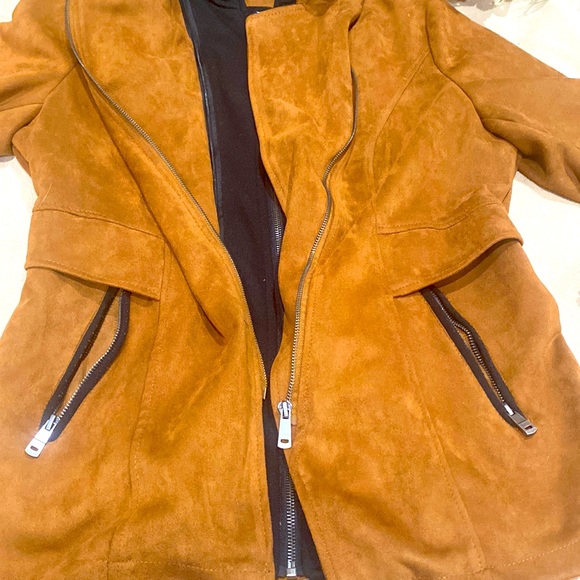 Ladies Coat🤎🖤 - Picture 4 of 8